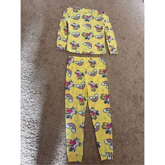 Kidgets rainbow yellow pajama set size 24mos - Picture 2 of 5